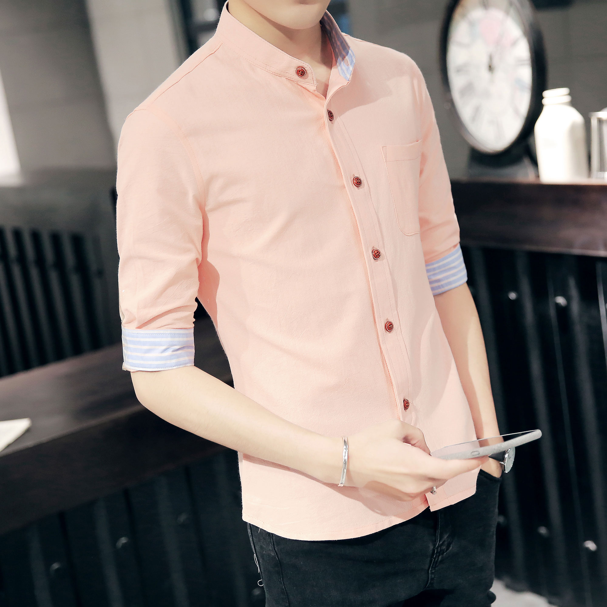 Summer white short sleeve shirt men's Korean version slim fit thin style fashion student stand collar 7 / 7 sleeve shirt middle sleeve